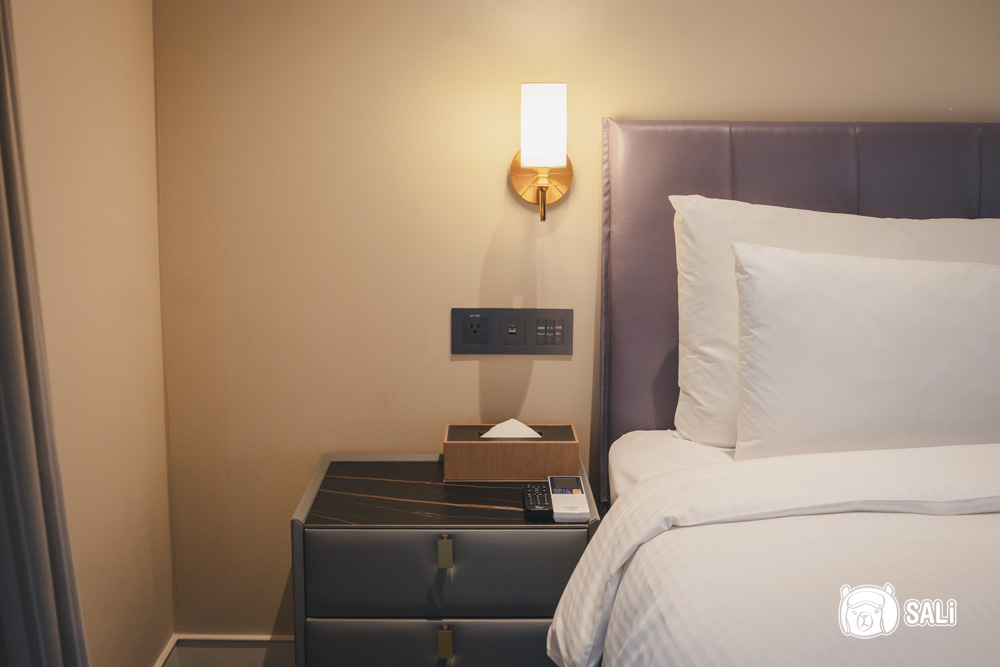 福容徠旅水里. 南投水里住宿新地標，白色城堡插旗山城，走路十分鐘到車站 - 莎笠，小日子