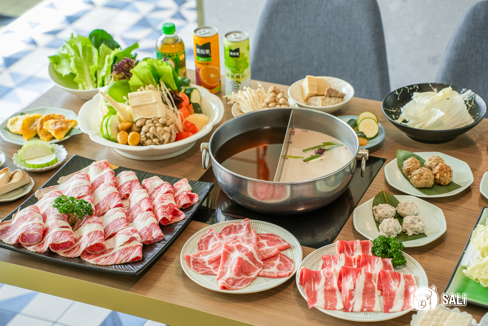 高雄五星級高空火鍋｜Smile One 精緻涮涮鍋：坐擁百萬美景，全新升級 680 元起火鍋吃到飽